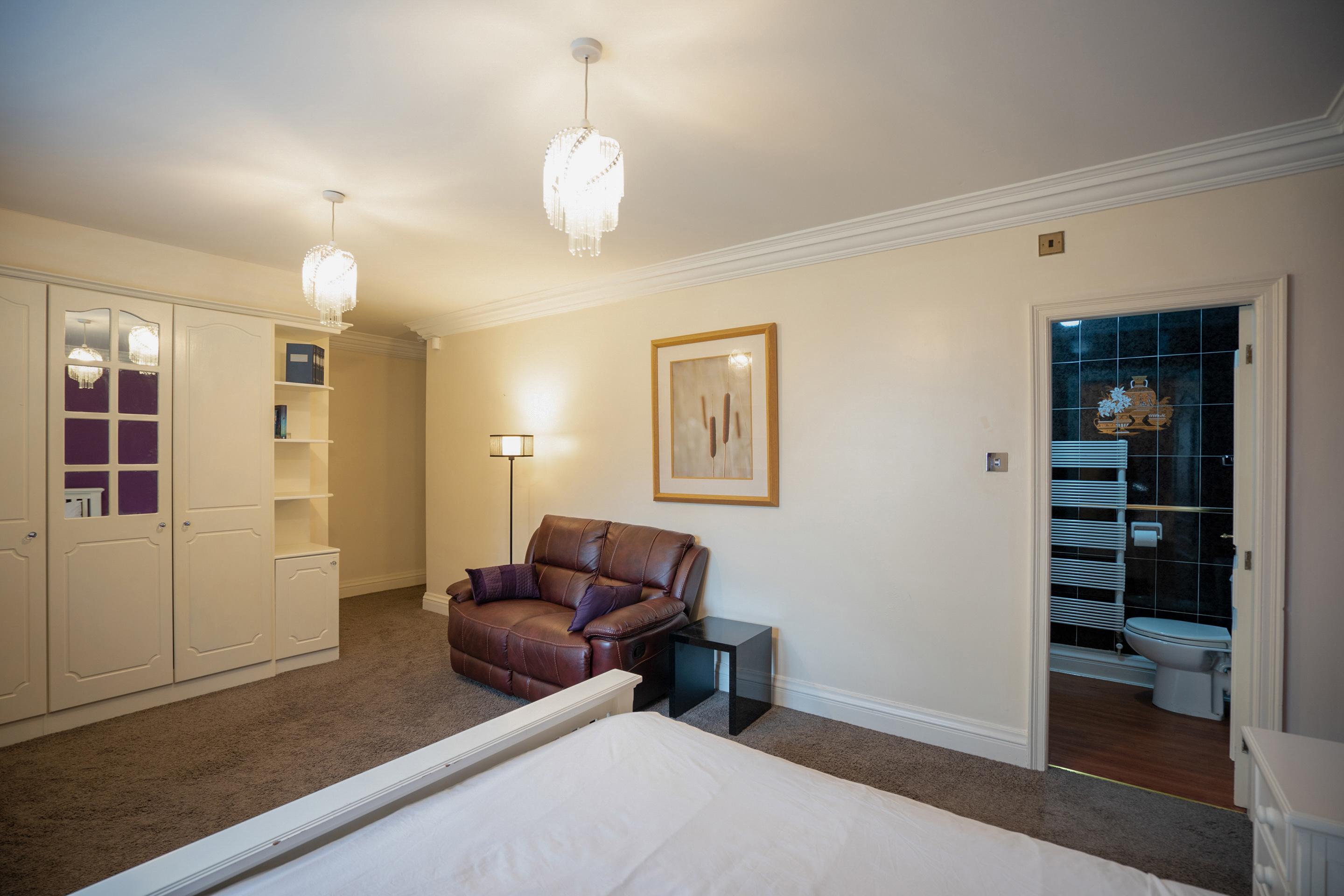 Oyo Oakcroft Guest House Manchester Airport Ringway Kültér fotó