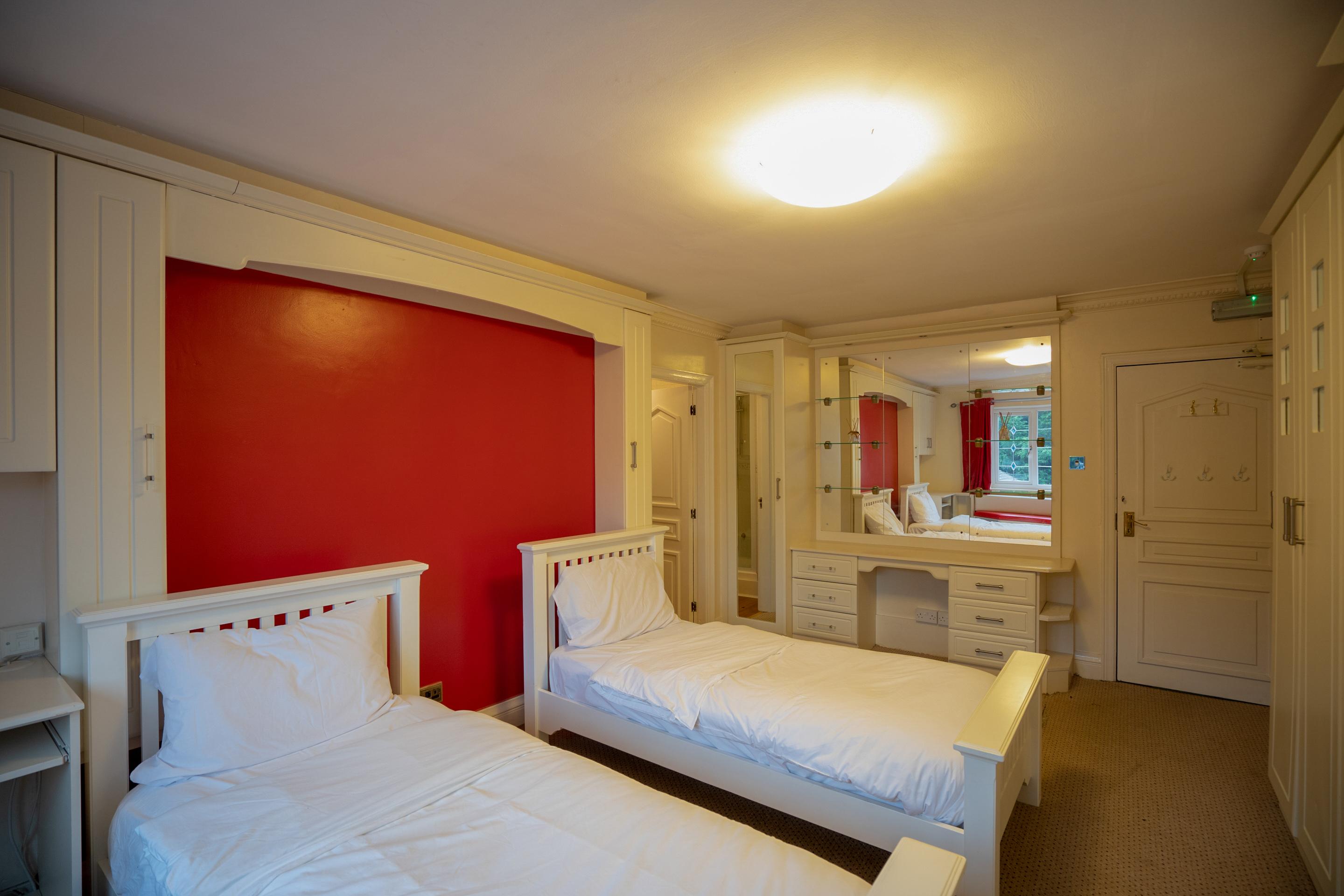 Oyo Oakcroft Guest House Manchester Airport Ringway Kültér fotó