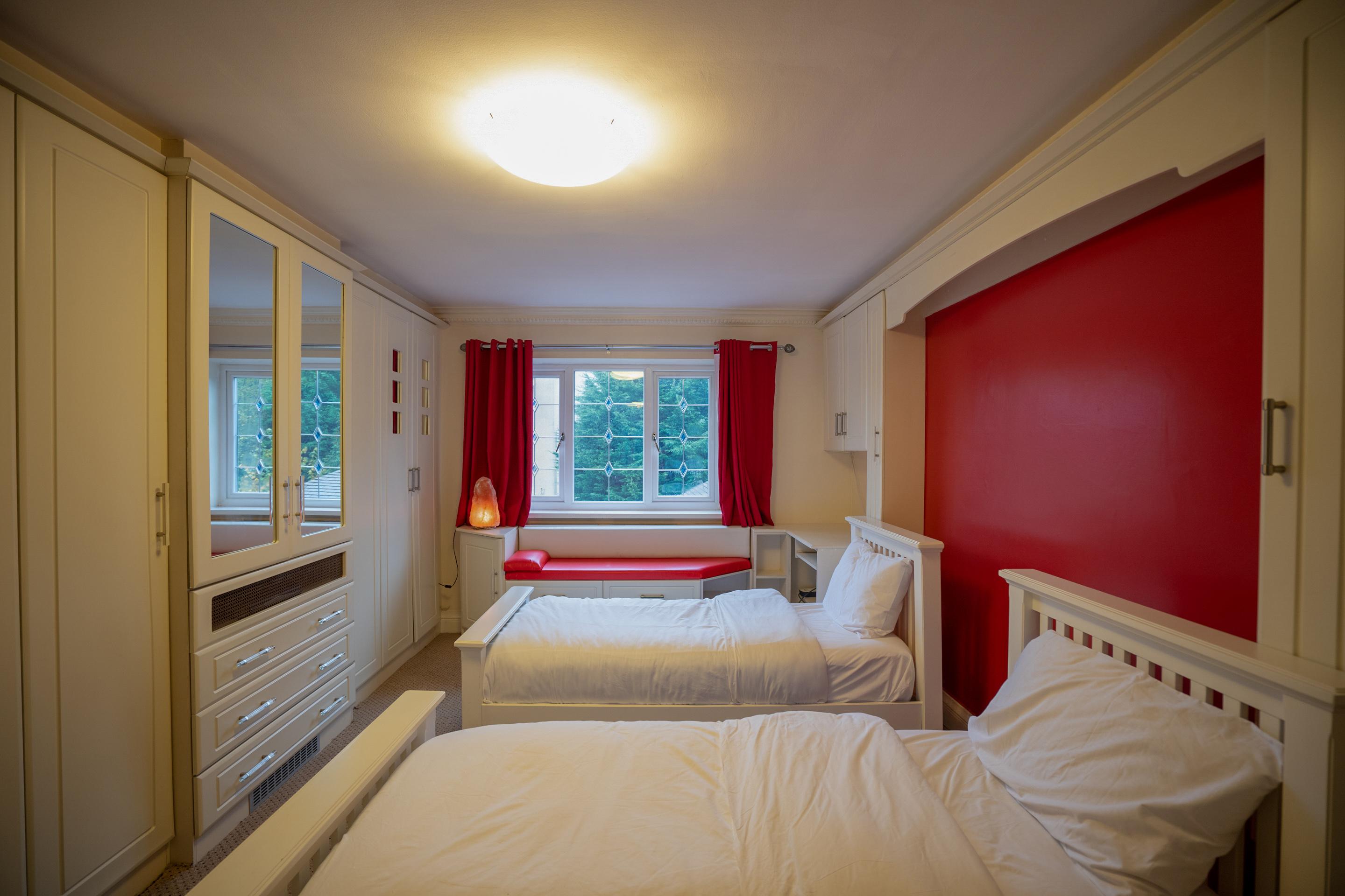 Oyo Oakcroft Guest House Manchester Airport Ringway Kültér fotó