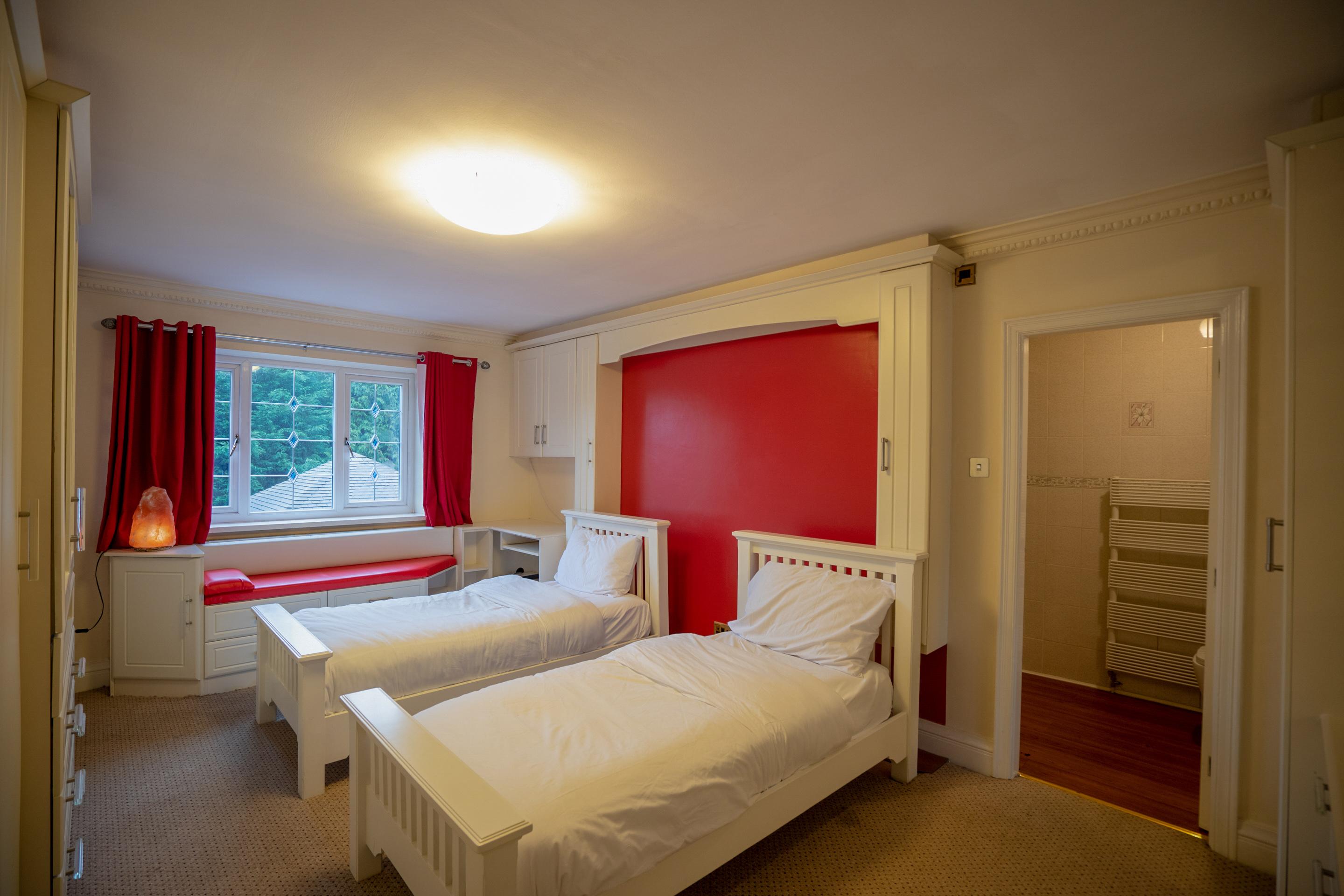 Oyo Oakcroft Guest House Manchester Airport Ringway Kültér fotó